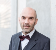 Dr. Hendrik Fenz